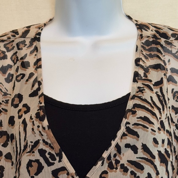 H-122 Democracy‎ Cream Brown & Black Animal Print Ruffle Sleeve Blouse Size XS - Picture 5 of 16